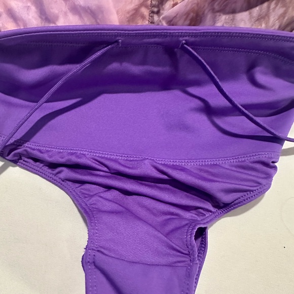 NIKE TRAIL RUNNING Shorts- women size Medium- Purple - Picture 8 of 8